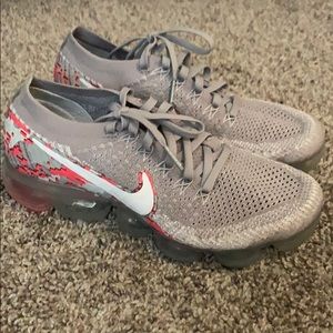 Nike Vapormax sneaker size 7